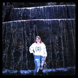 Meet your Posher, Reagan